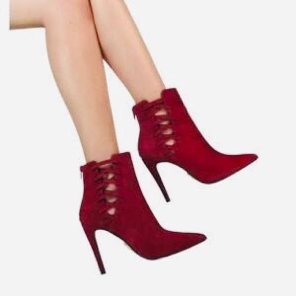 ♥️ NEW! Aldo Tuxedo Women Pointed Toe Canvas Red Ankle Boot ♥️ - Picture 11 of 11